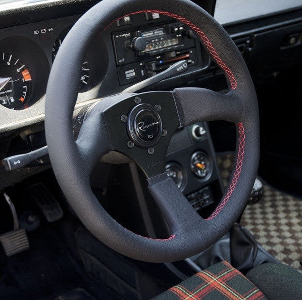 Renown 130R Rosso - Interior - Studio RSR