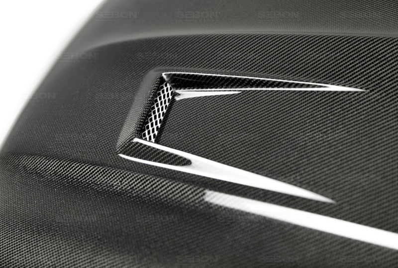 Seibon 12-14 Mercedes Benz C63 GT-Style Carbon Fiber Hood