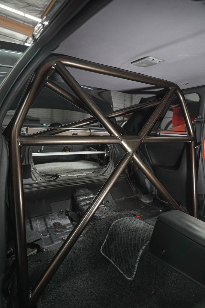 StudioRSR Nissan GTR (R32) 4-point half roll cage / roll bar